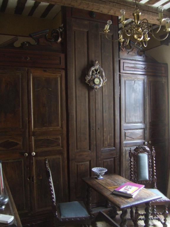 Bize De La Tour Bed and Breakfast Saint-Bonnet-du-Gard Rum bild