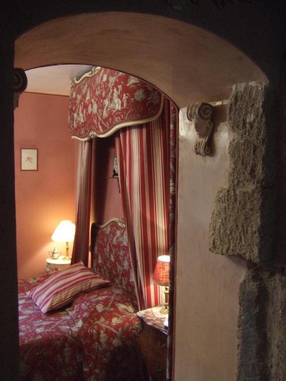 Bize De La Tour Bed and Breakfast Saint-Bonnet-du-Gard Rum bild